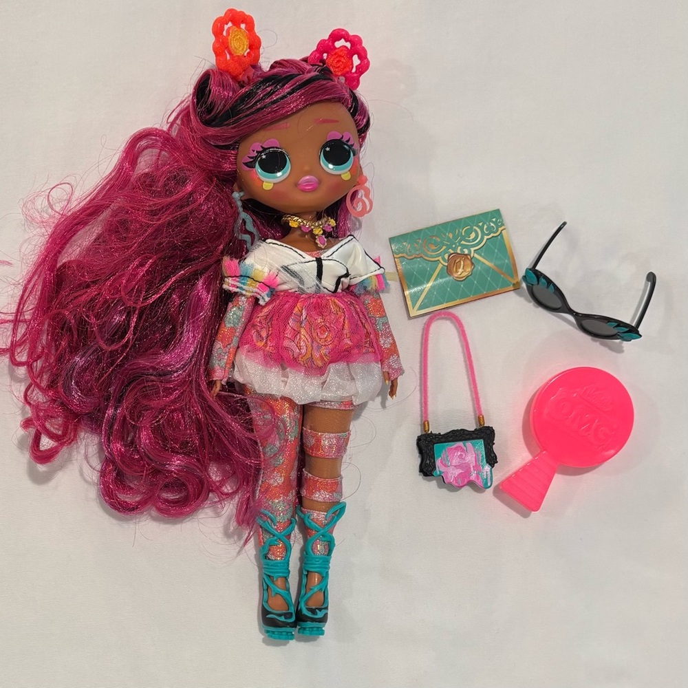 L.O.L. Surprise! OMG Queen Miss Divine Fashion Doll